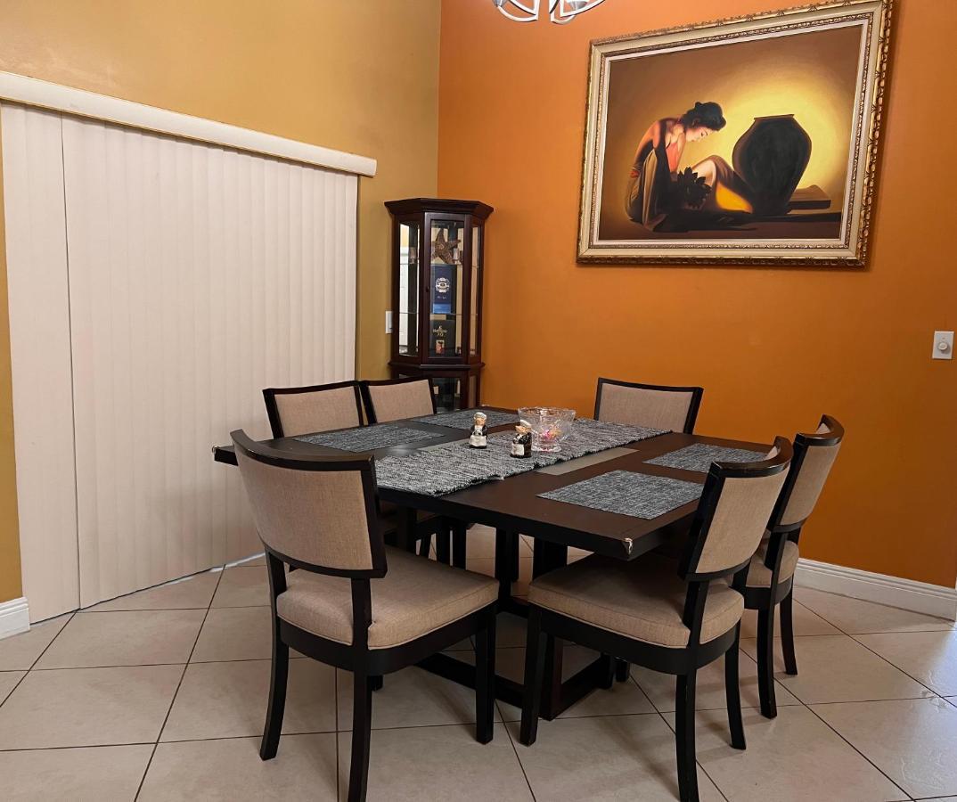 Coconut Entire Single Family Home 3 Bed 2 Bath In Water Front Big Cozy Back Yard View מראה חיצוני תמונה