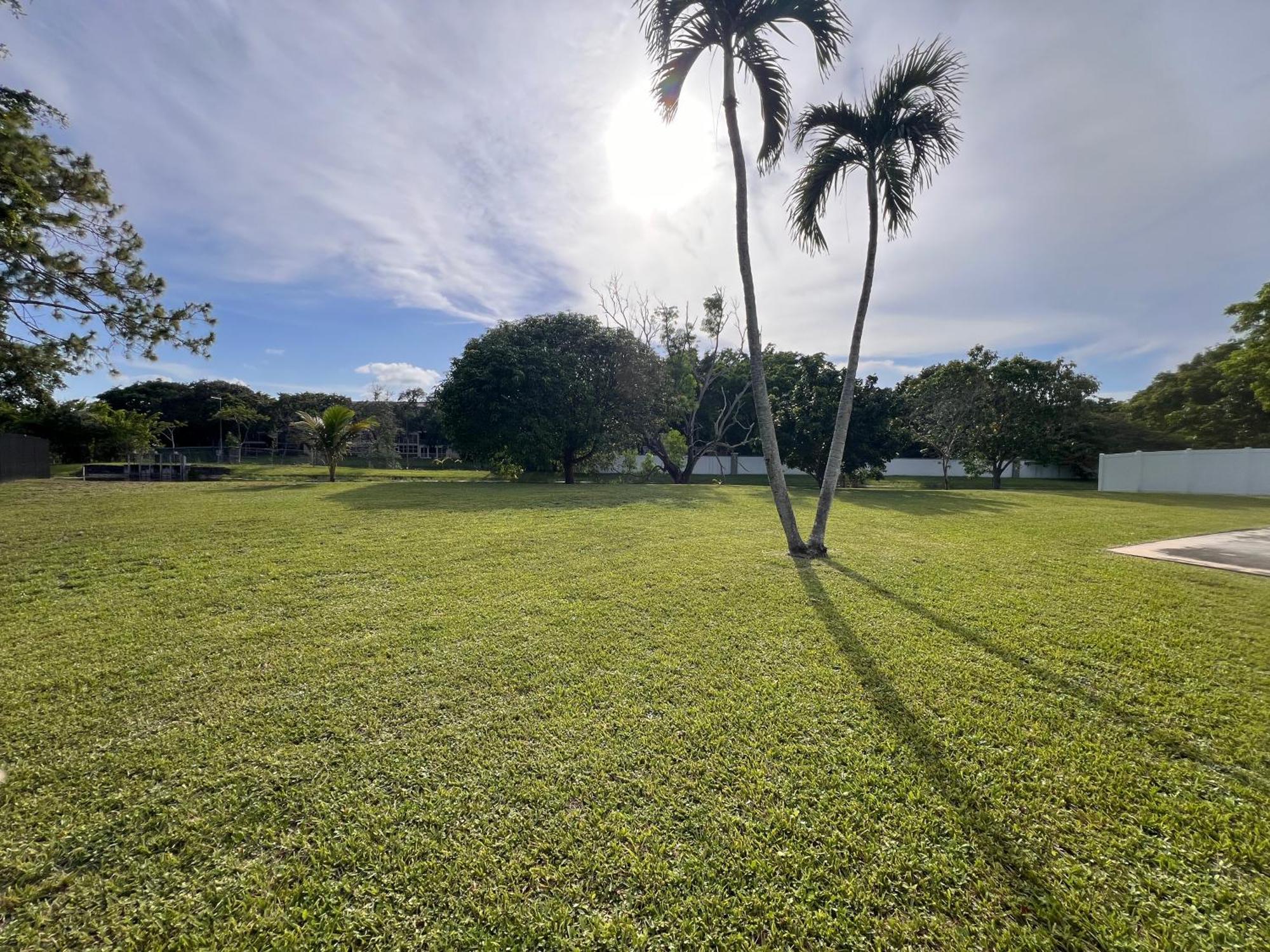 Coconut Entire Single Family Home 3 Bed 2 Bath In Water Front Big Cozy Back Yard View מראה חיצוני תמונה